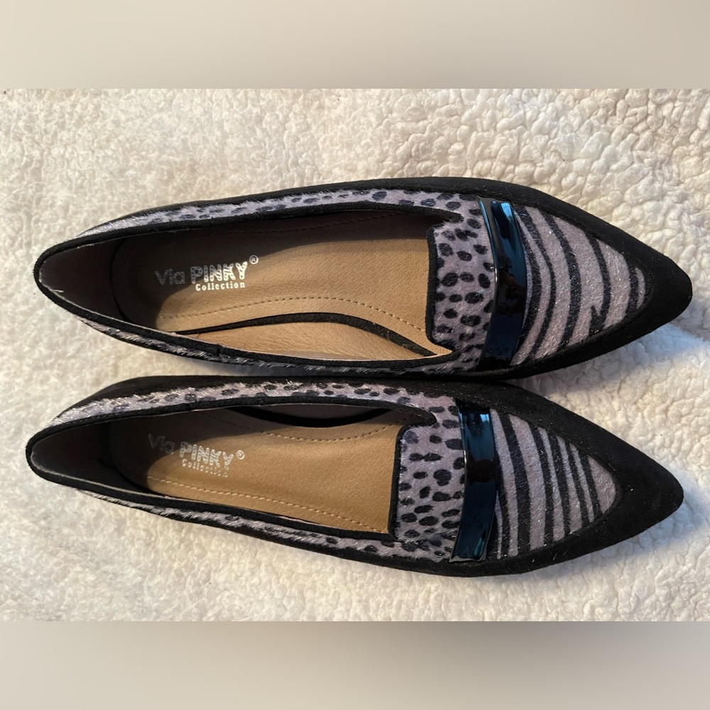 Black flats with animal print! Sz 9